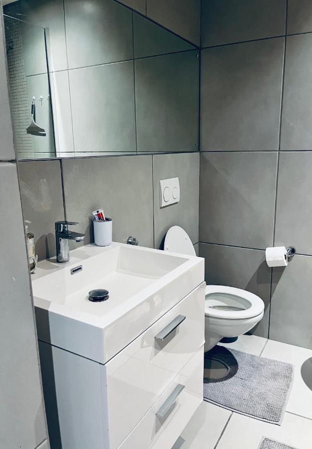Modernluxe Apartment Windhoek Luaran gambar